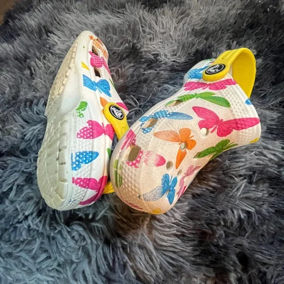 Girls Butterfly Crocs - Picture 7 of 7